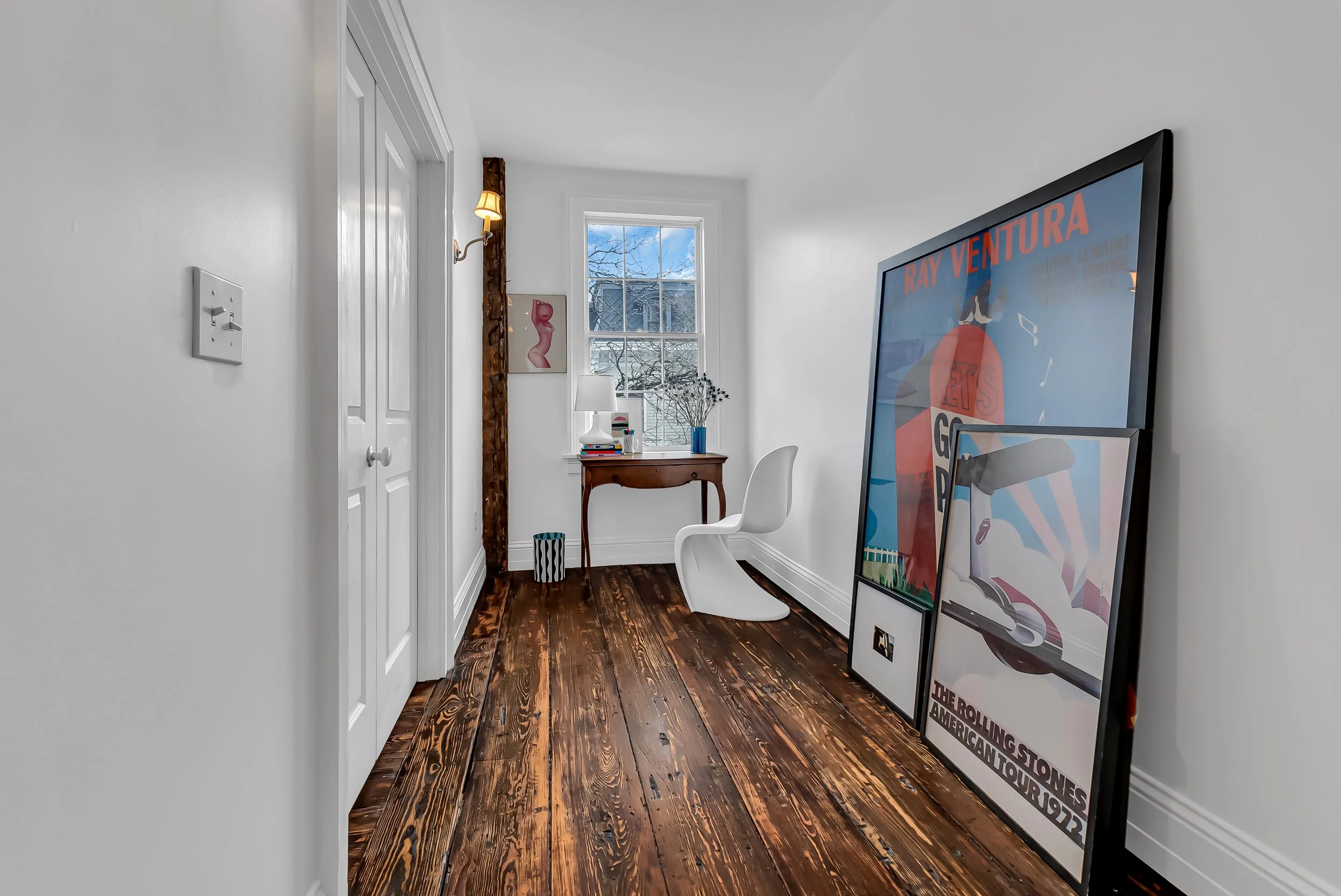 2nd floor hall